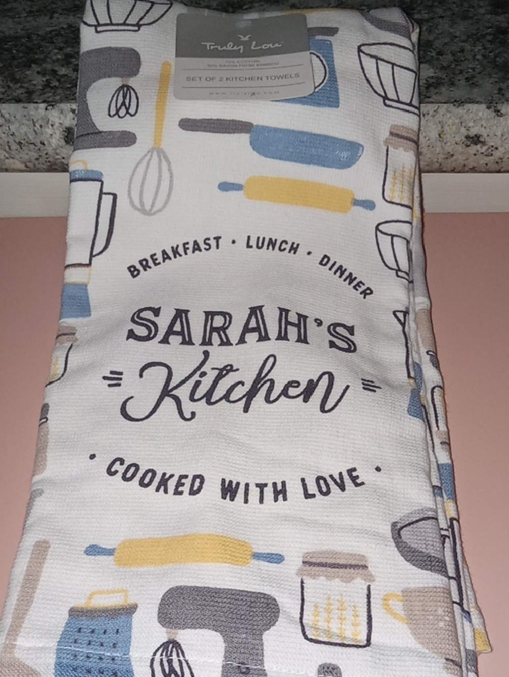 Truly Lou "SARAH' Kitchen Towel Set New